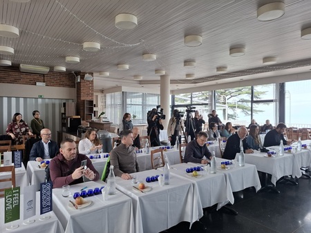 Zlata oljčna vejica 2026: izbor najbolj všečnega olja slovenske Istre z ZOP. Foto: J. Rusjan.